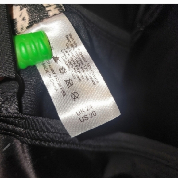 NWT PLAYFUL PROMISES hunter McGrady Size 20 swimsuit - Picture 5 of 5